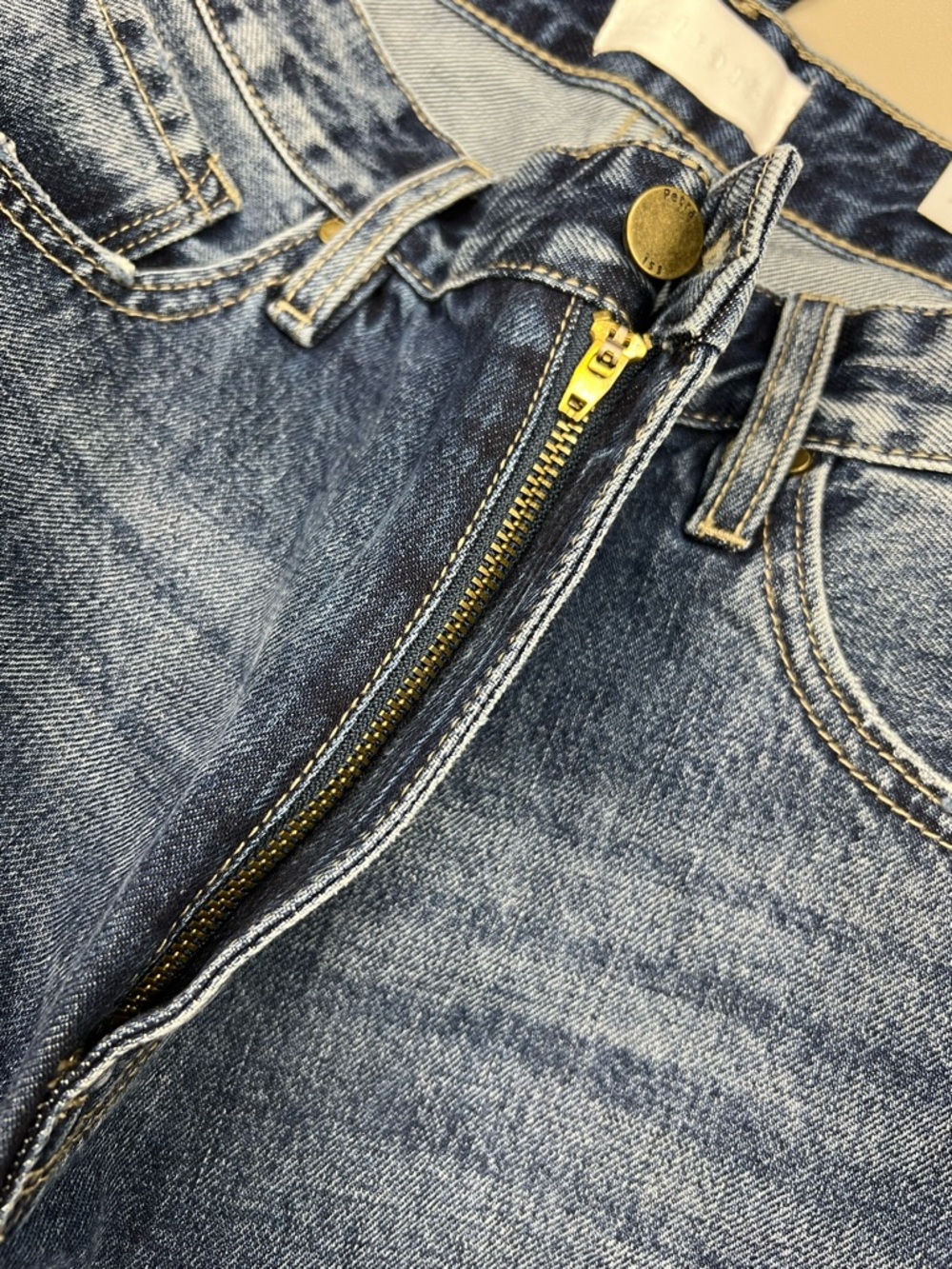 Petra 153 Straight Leg Boyfriend High Rise Distressed Jeans Blue Size 11/29 NWT - Picture 5 of 14